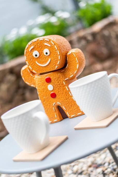 Gingerbread Lodge Торки Екстериор снимка
